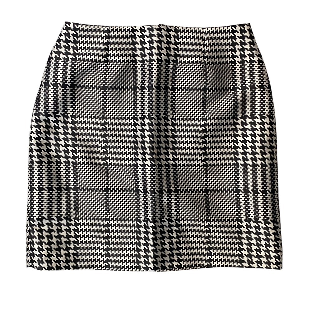 White House Black Market Houndstooth Plaid Boot Skirt Black White Size 8 NWT‎